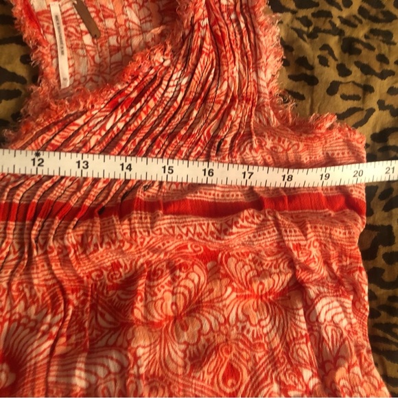 Free People  size small coral print top with open back sleeveless gauzy top - Picture 16 of 16